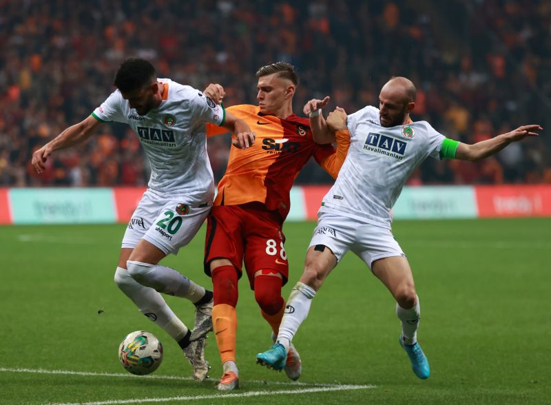 Nhận định soi kèo Galatasaray vs Alanyaspor lúc 00h30 ngày 15/3/2025