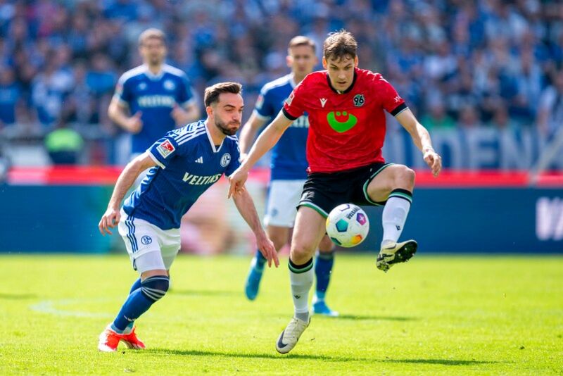 Nhận định soi kèo Schalke vs Hannover lúc 00h30 ngày 15/3/2025